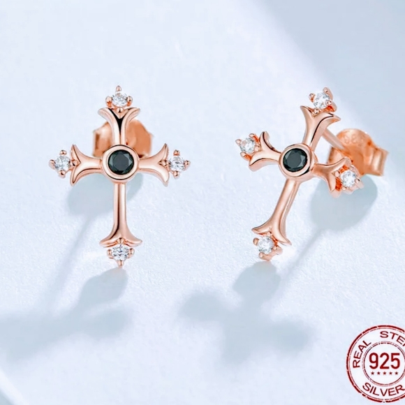 Rose gold cross with Onyx & Topaz earrings - Picture 4 of 6